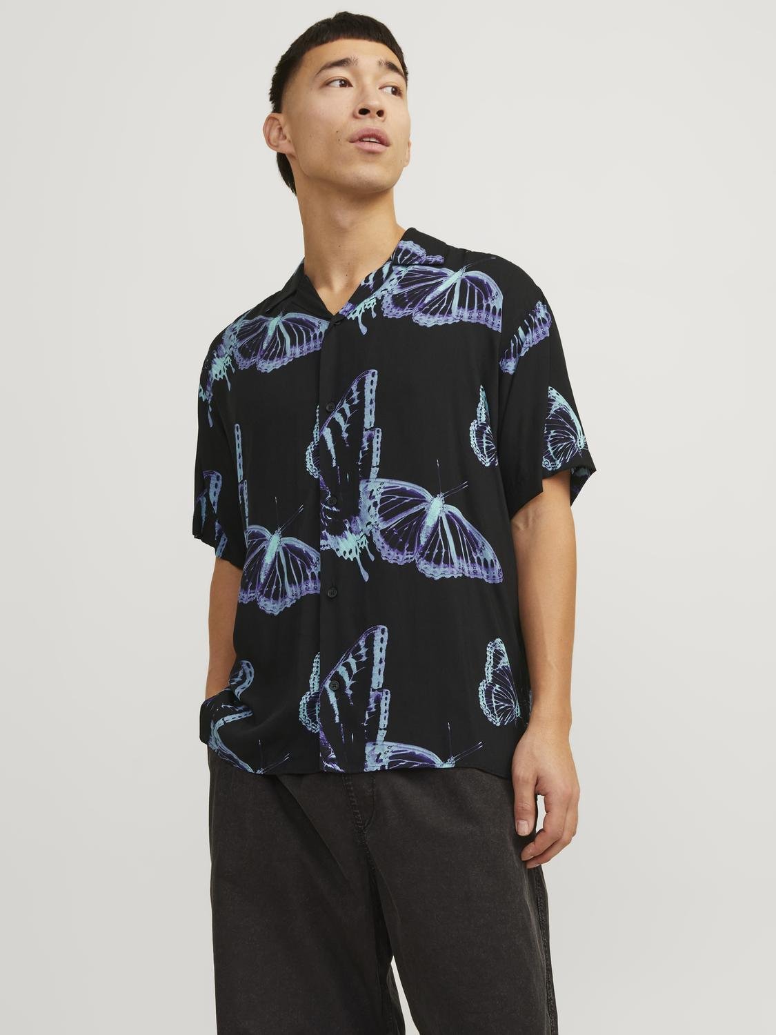 JCOJEFF AOP RESORT SHIRT SS RELAX LN black/butterfly