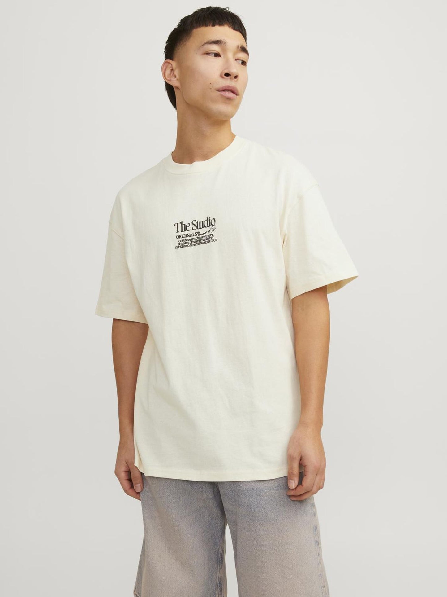 JORNOTO GRAPHIC BACK TEE SS CREW NECK LN buttercream