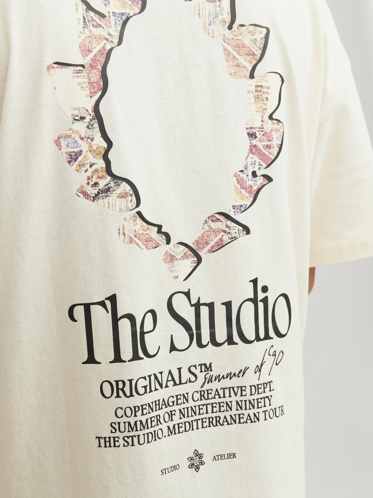 JORNOTO GRAPHIC BACK TEE SS CREW NECK LN buttercream