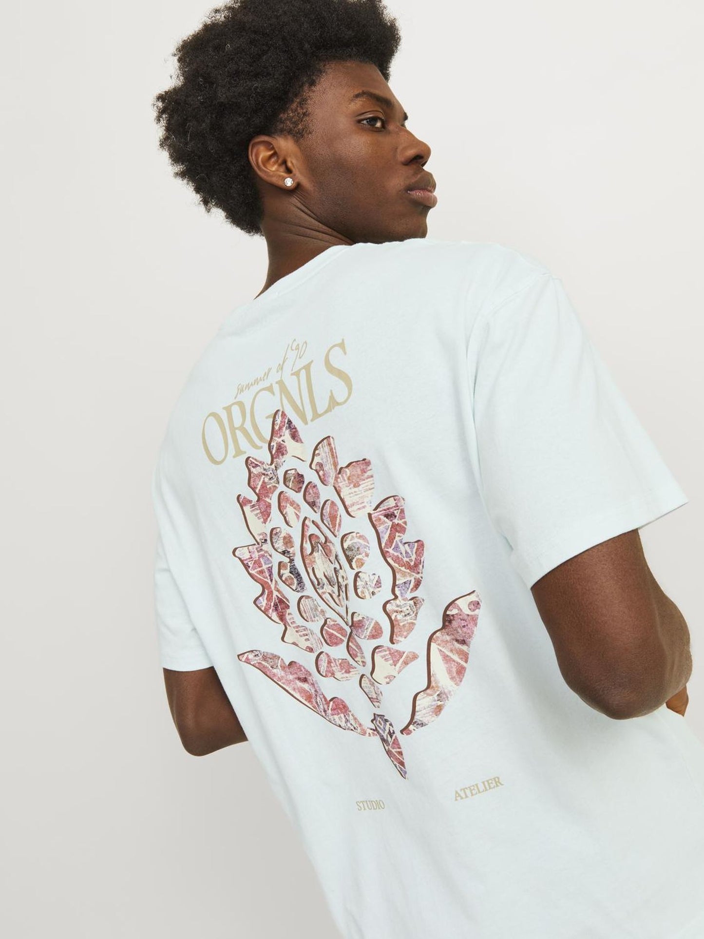 JORNOTO GRAPHIC BACK TEE SS CREW NECK LN skylight